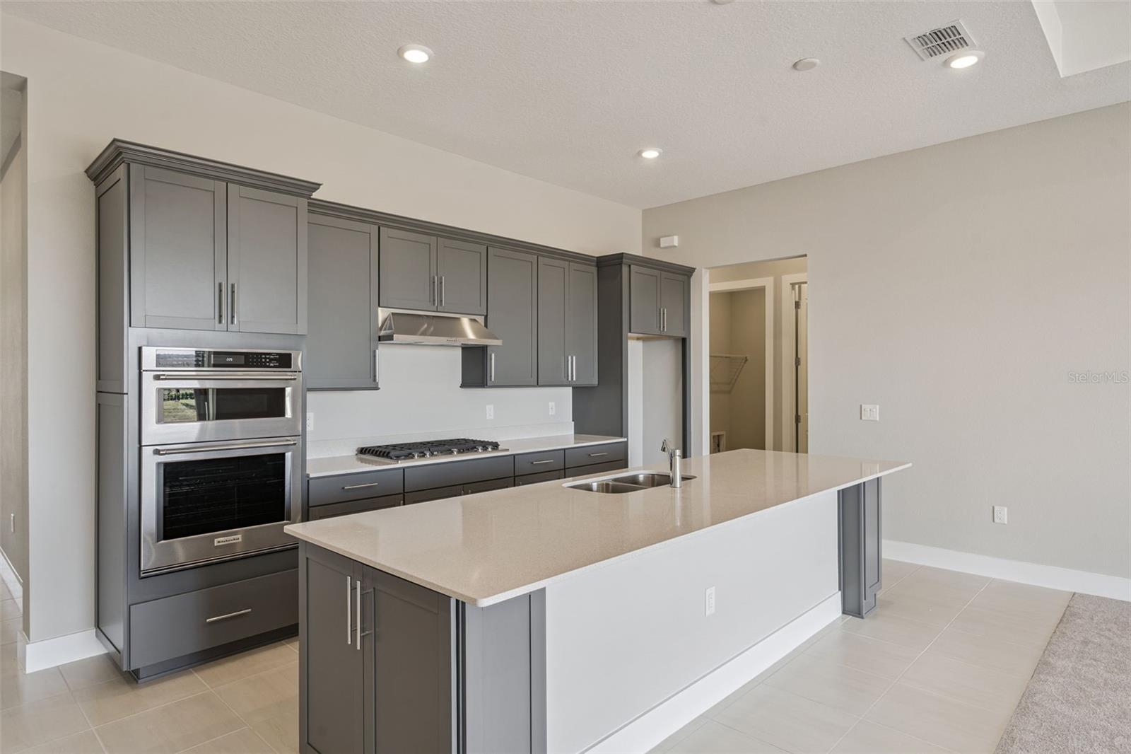 Image 12 of 38 For 4653 Golden Birch Avenue