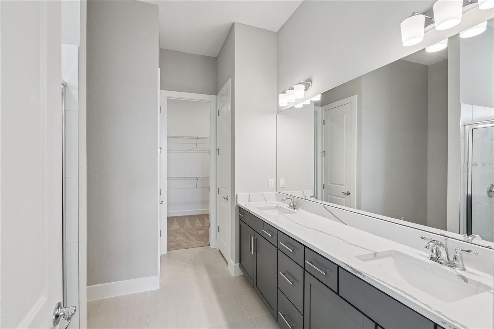 Image 23 of 38 For 4653 Golden Birch Avenue