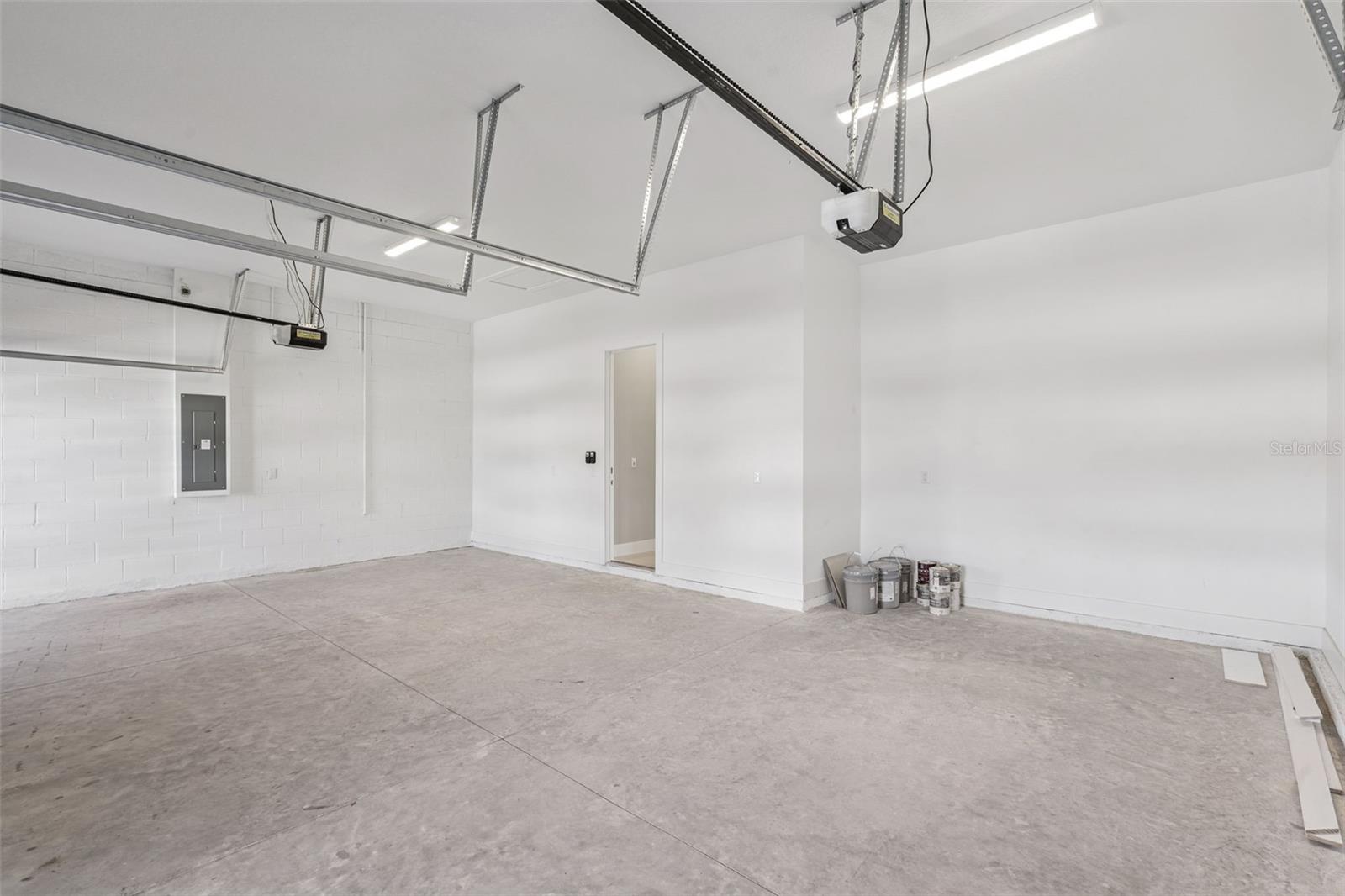 Image 30 of 38 For 4653 Golden Birch Avenue