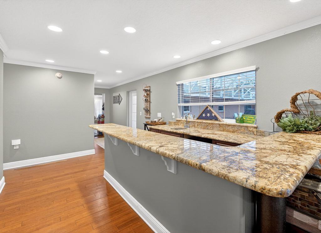 Image 18 of 74 For 746 Washington Avenue W