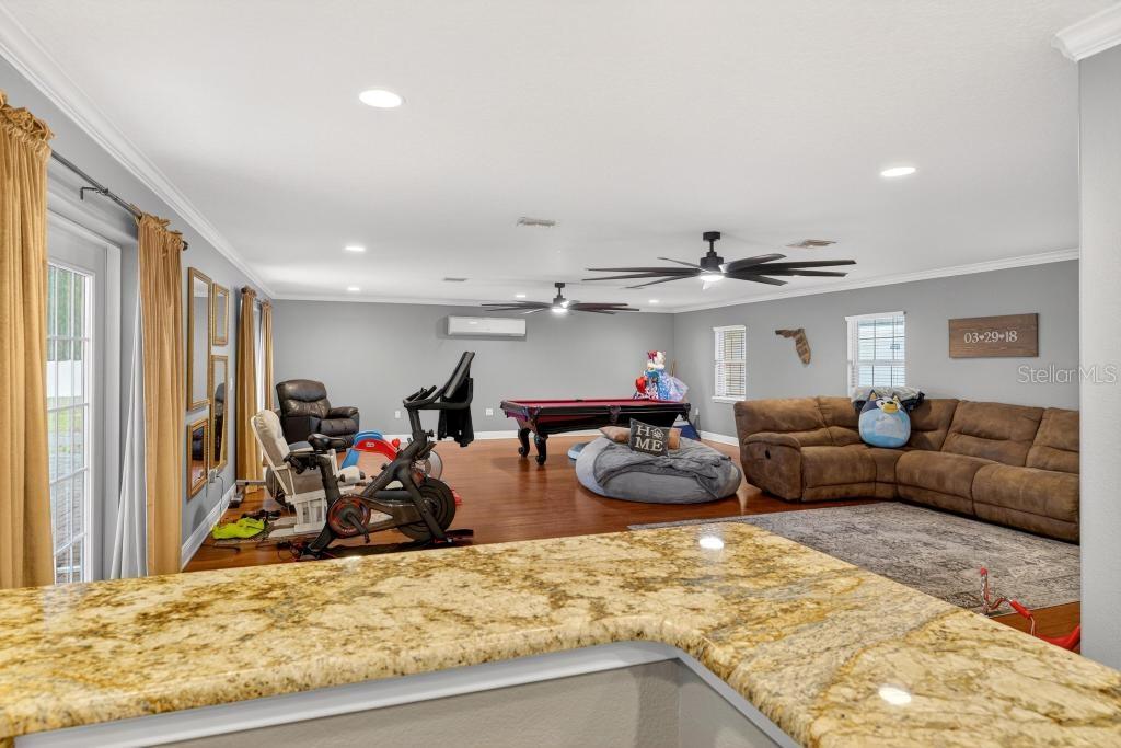 Image 24 of 74 For 746 Washington Avenue W