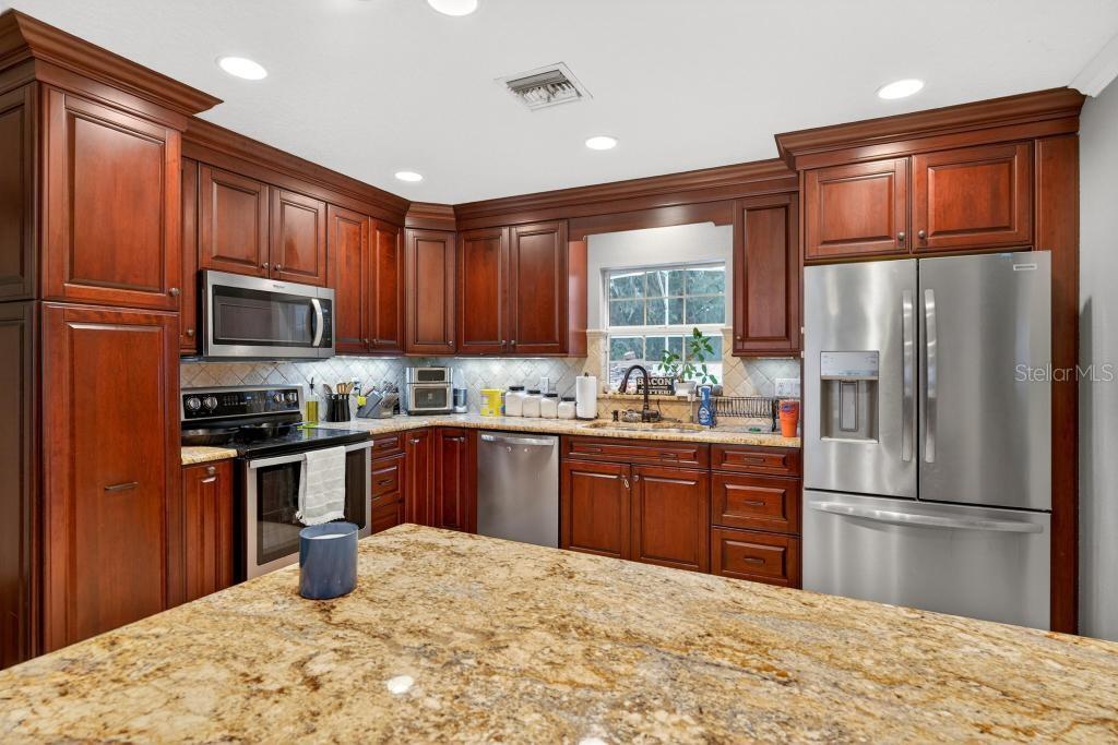 Image 31 of 74 For 746 Washington Avenue W