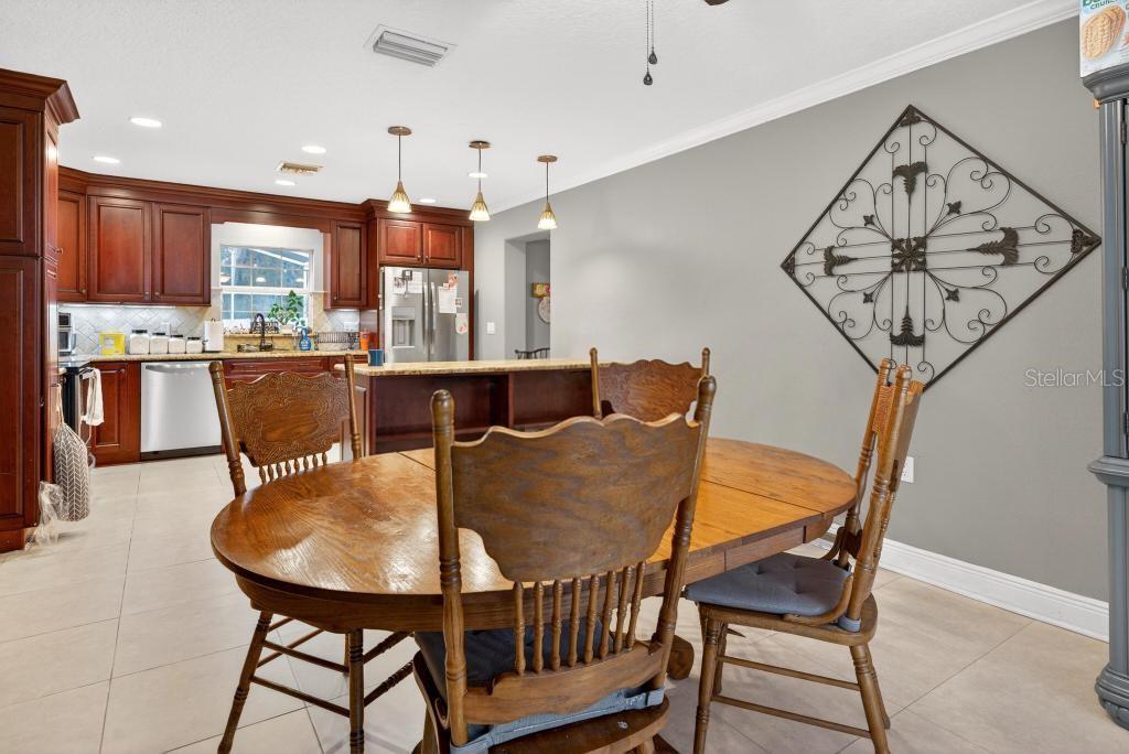 Image 33 of 74 For 746 Washington Avenue W