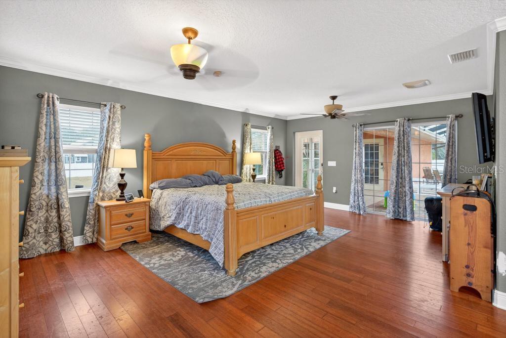 Image 35 of 74 For 746 Washington Avenue W