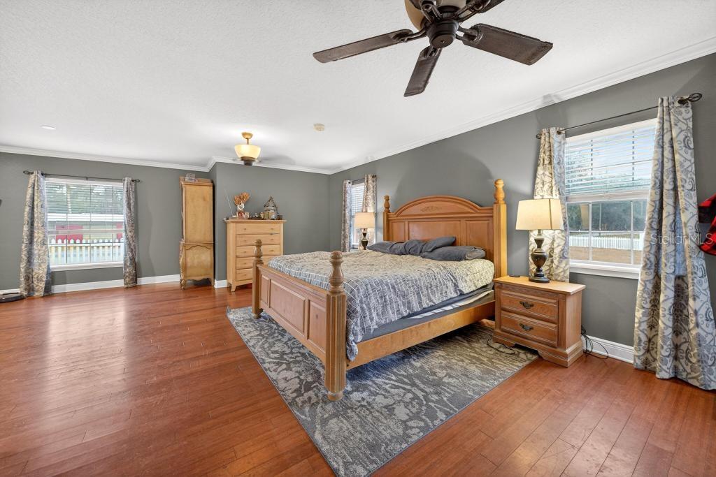 Image 36 of 74 For 746 Washington Avenue W