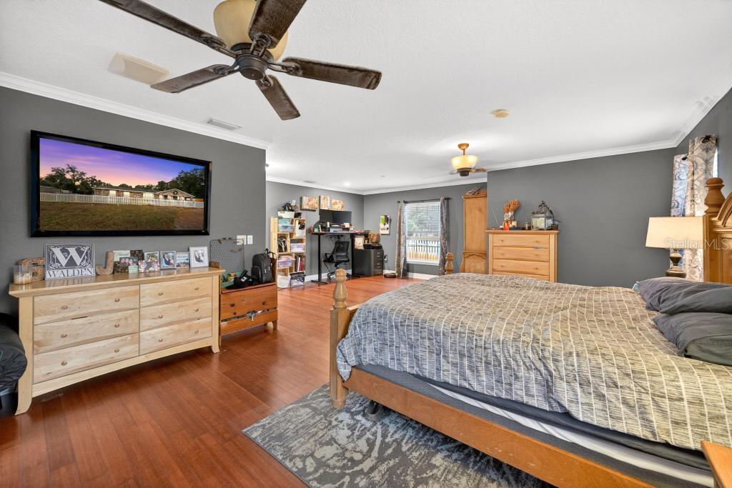 Image 37 of 74 For 746 Washington Avenue W