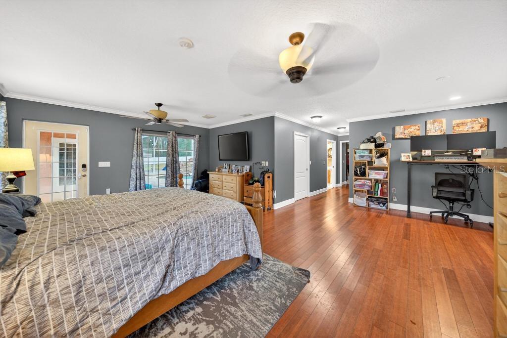 Image 38 of 74 For 746 Washington Avenue W