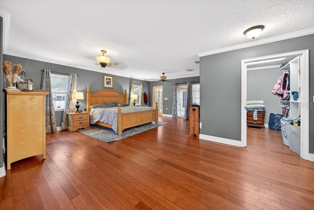 Image 40 of 74 For 746 Washington Avenue W