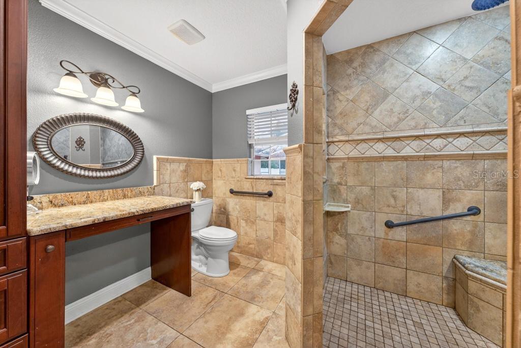 Image 44 of 74 For 746 Washington Avenue W