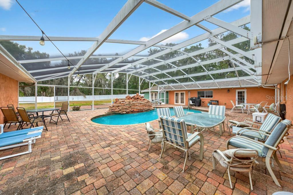 Image 56 of 74 For 746 Washington Avenue W