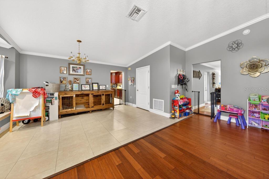 Image 9 of 74 For 746 Washington Avenue W