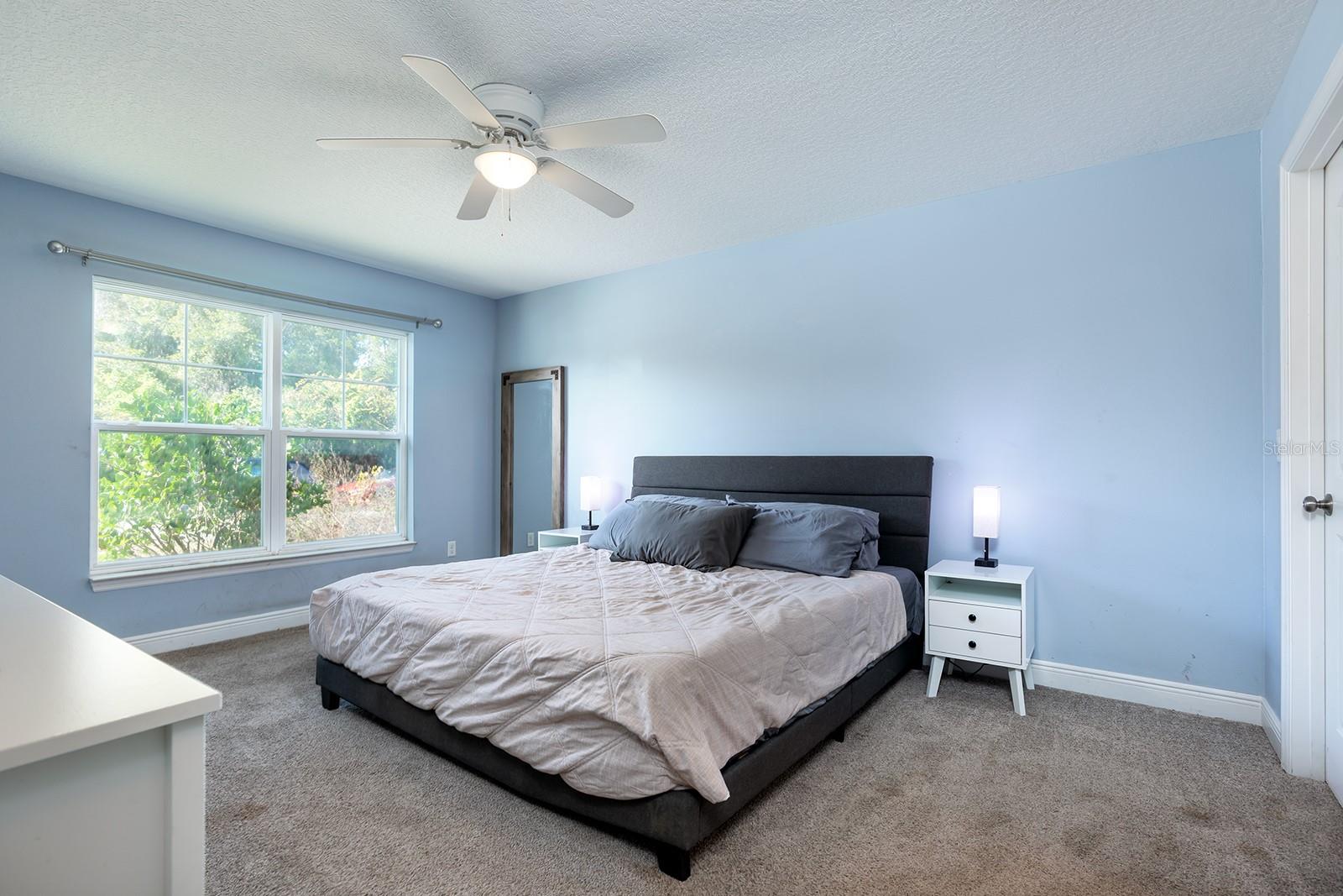 Image 12 of 21 For 367 Daisey Avenue