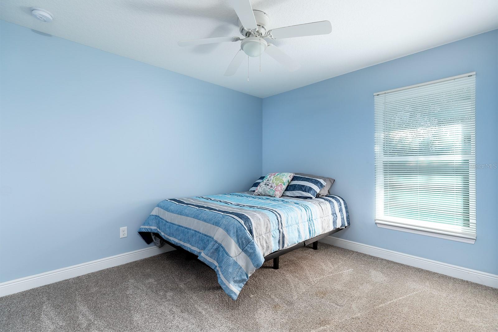 Image 15 of 21 For 367 Daisey Avenue