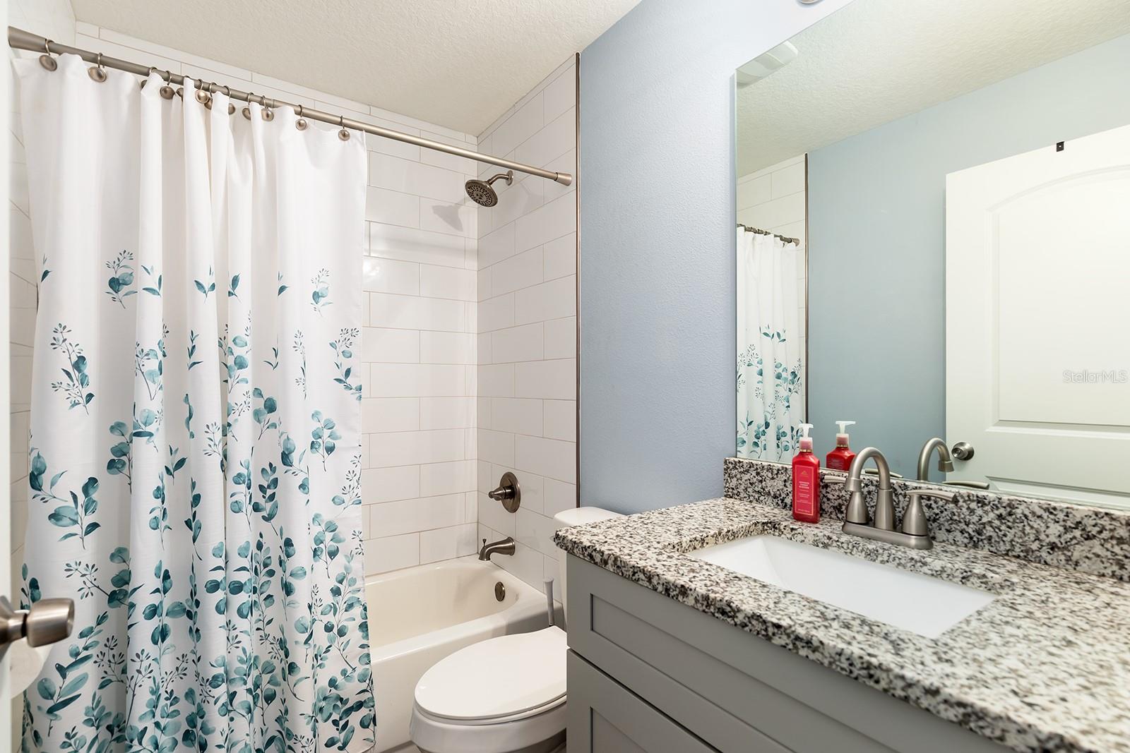 Image 16 of 21 For 367 Daisey Avenue