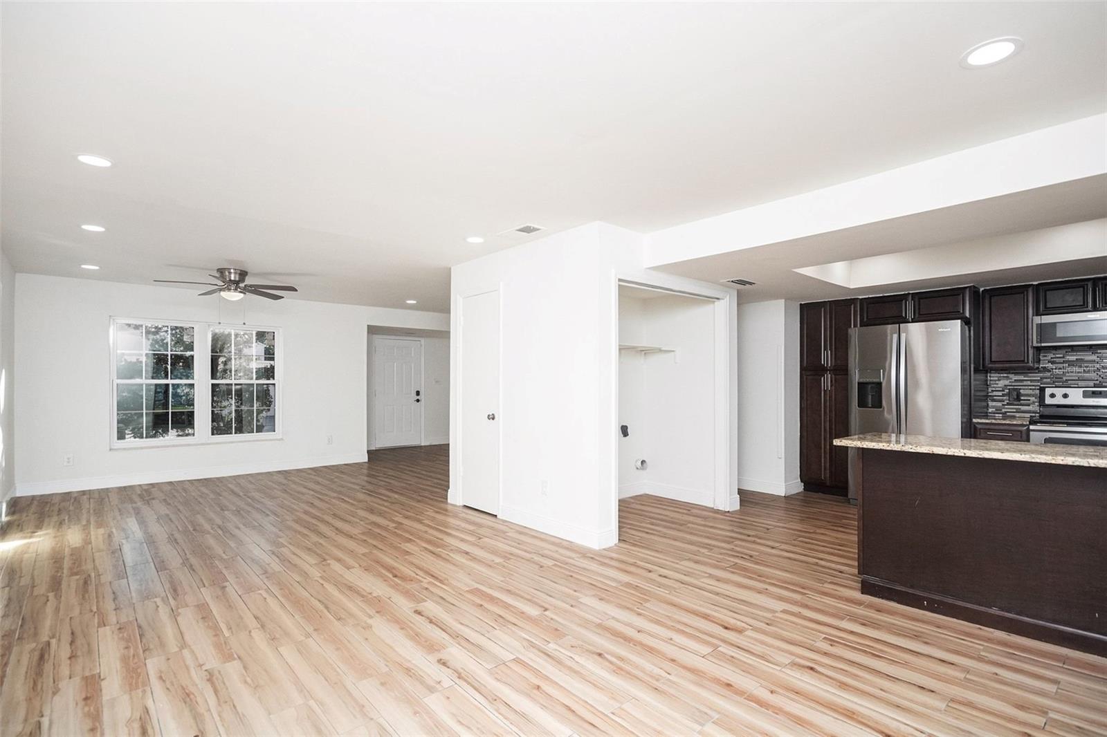 Image 6 of 25 For 1266 Village Way