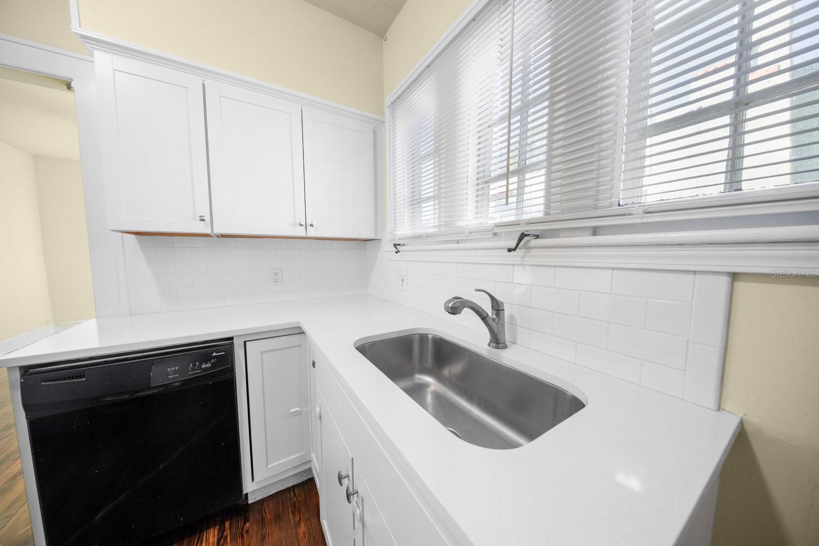 Image 10 of 19 For 1271 6th Street