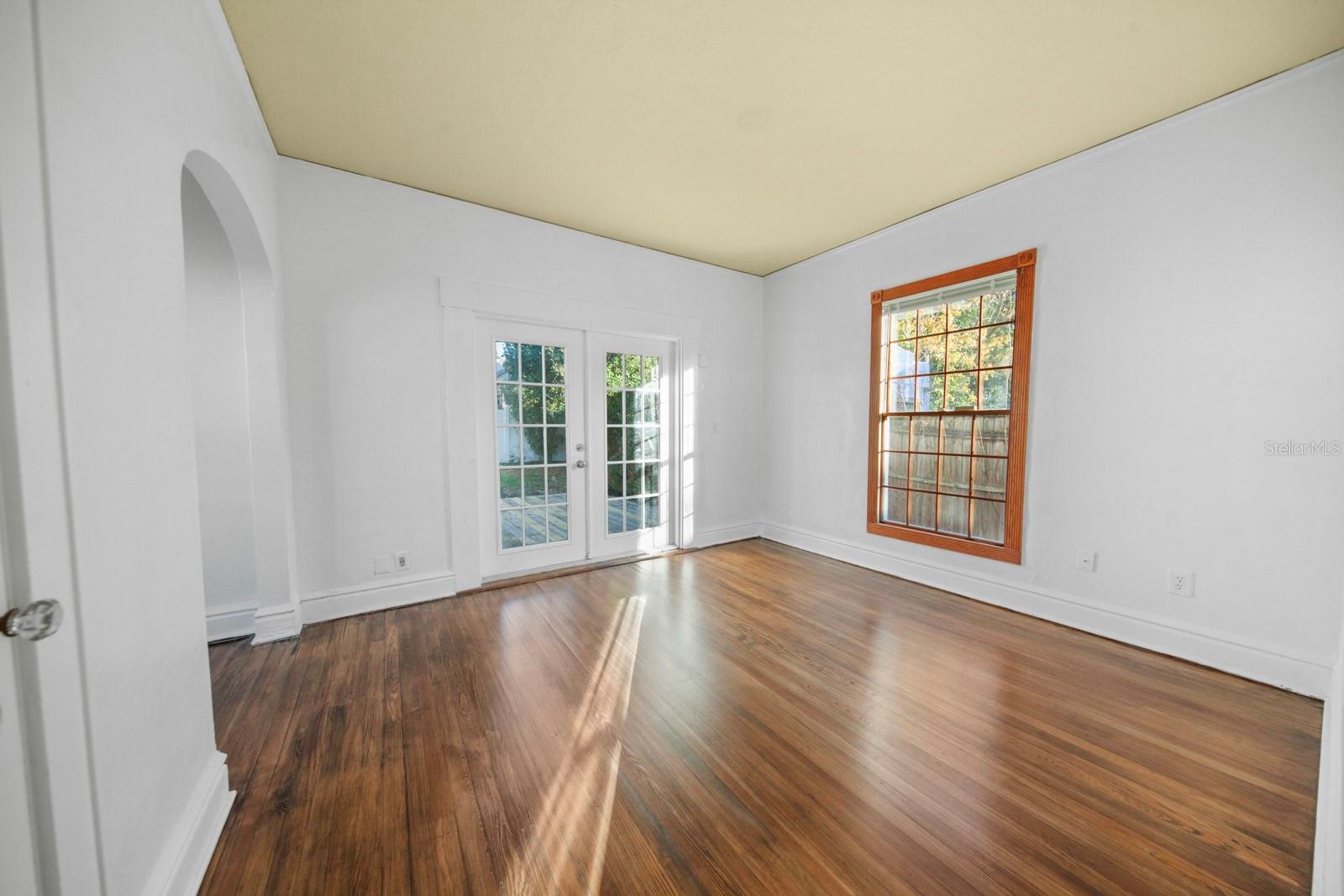 Image 12 of 19 For 1271 6th Street