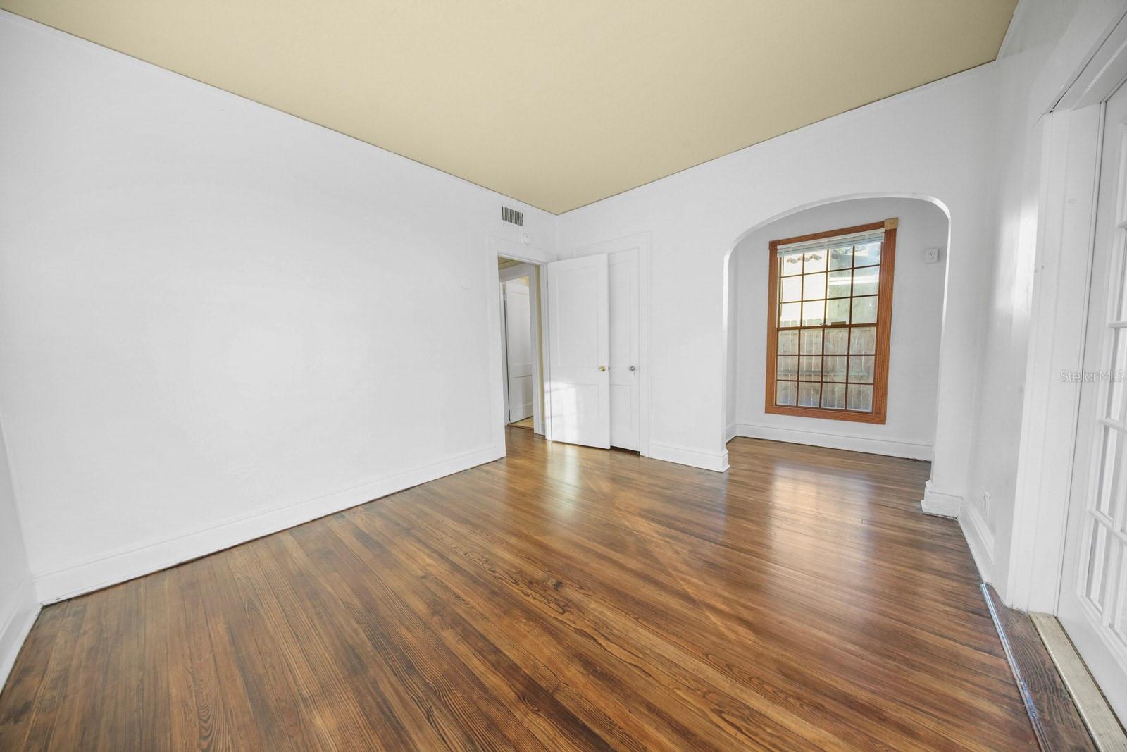 Image 13 of 19 For 1271 6th Street