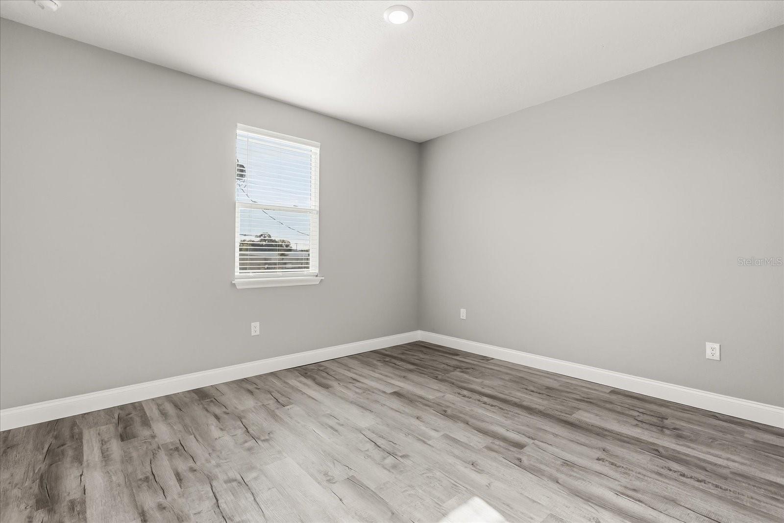 Image 11 of 27 For 2226 Southwest Road