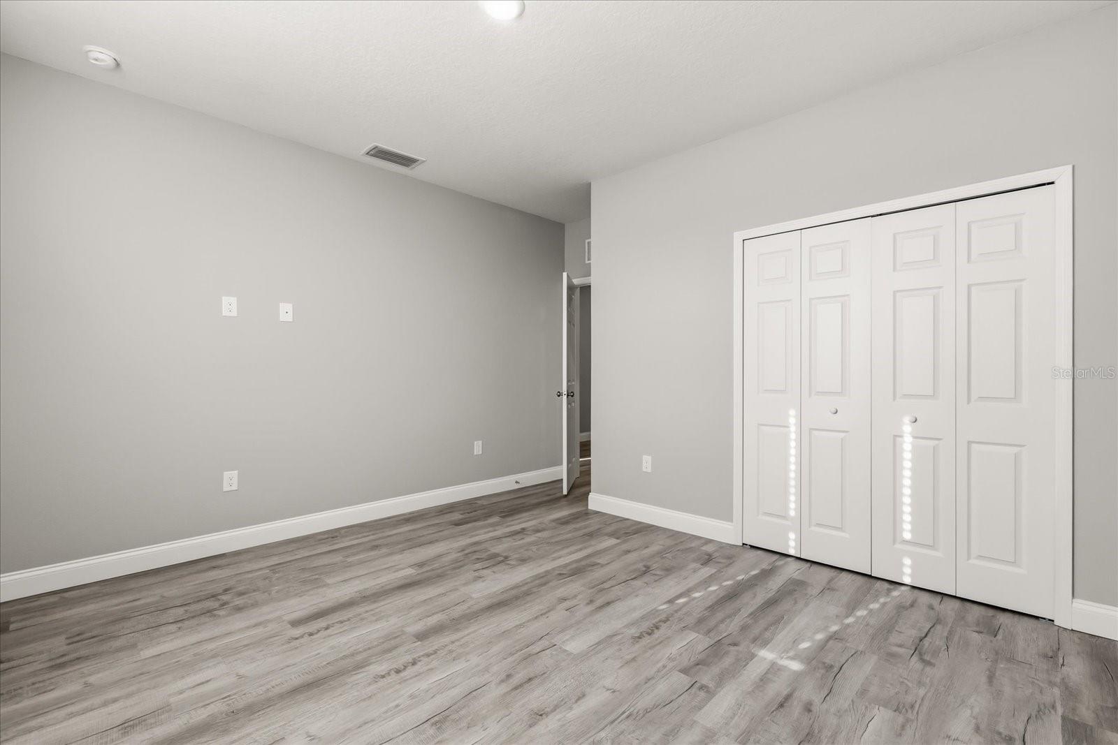 Image 14 of 27 For 2226 Southwest Road