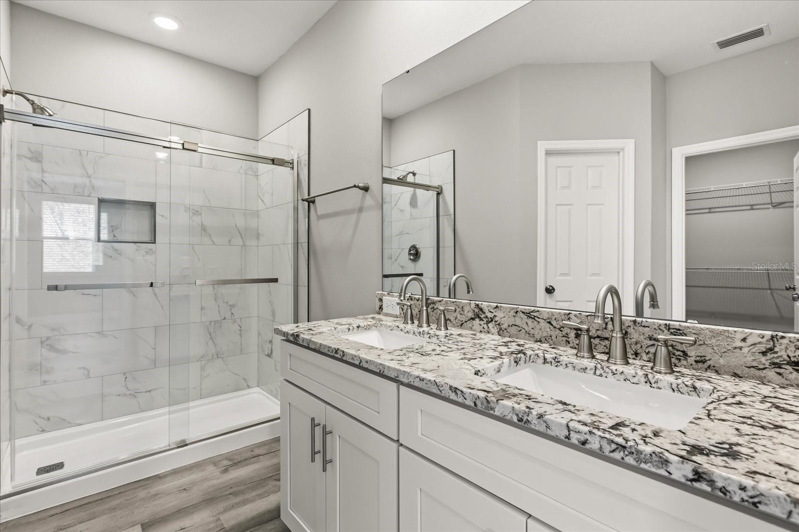 Image 19 of 27 For 2226 Southwest Road