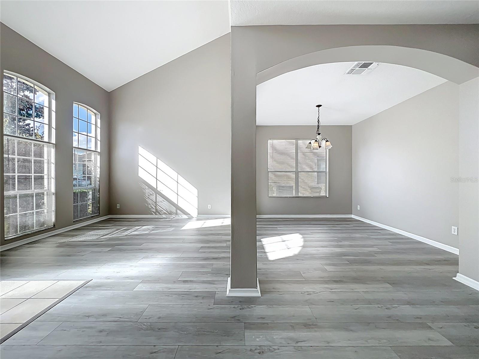 Image 11 of 69 For 33411 Terragona Drive