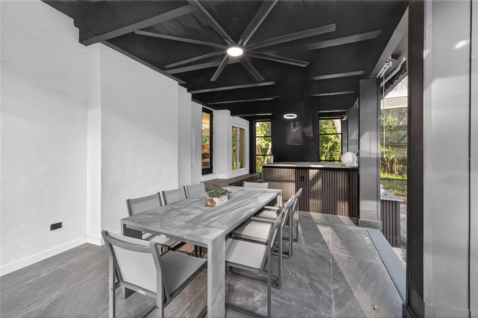 Image 11 of 58 For 305 Sweetwater Club Circle