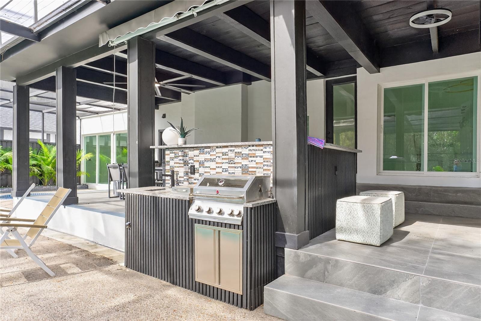 Image 13 of 58 For 305 Sweetwater Club Circle