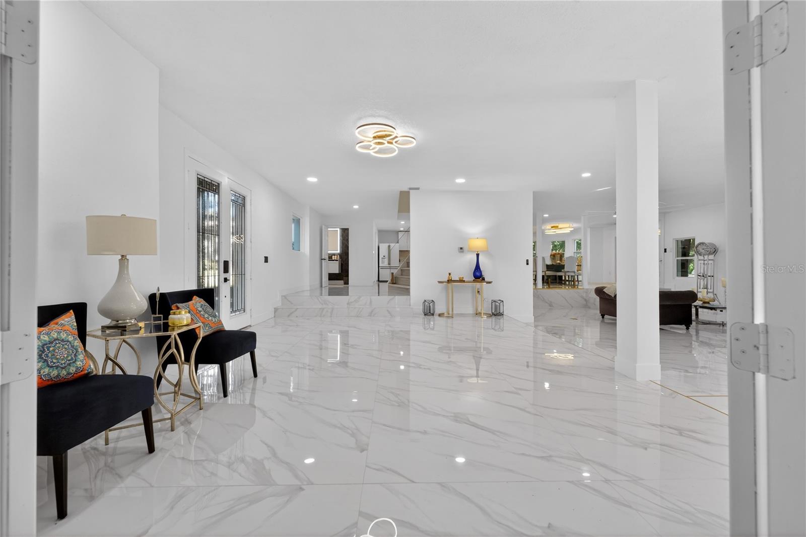 Image 16 of 58 For 305 Sweetwater Club Circle