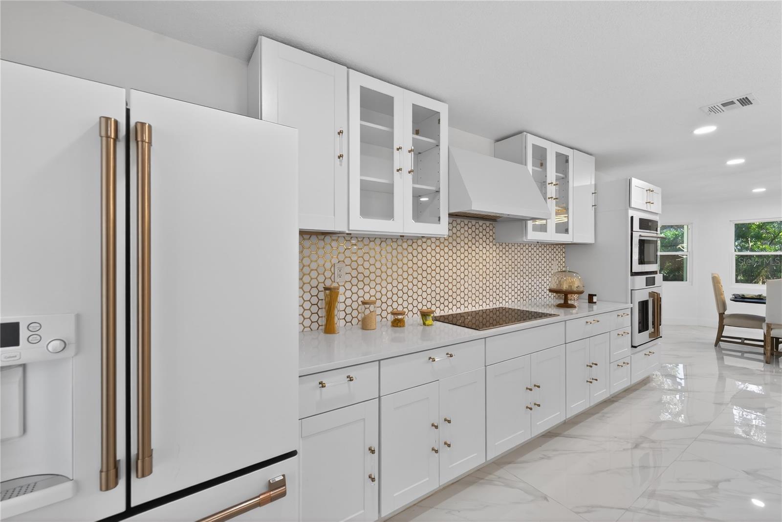 Image 23 of 58 For 305 Sweetwater Club Circle