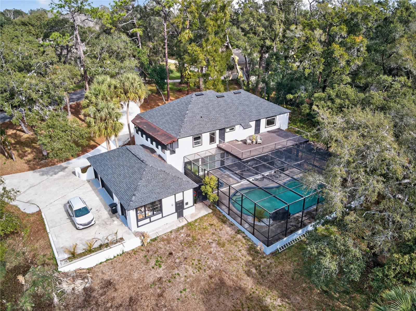 Image 3 of 58 For 305 Sweetwater Club Circle