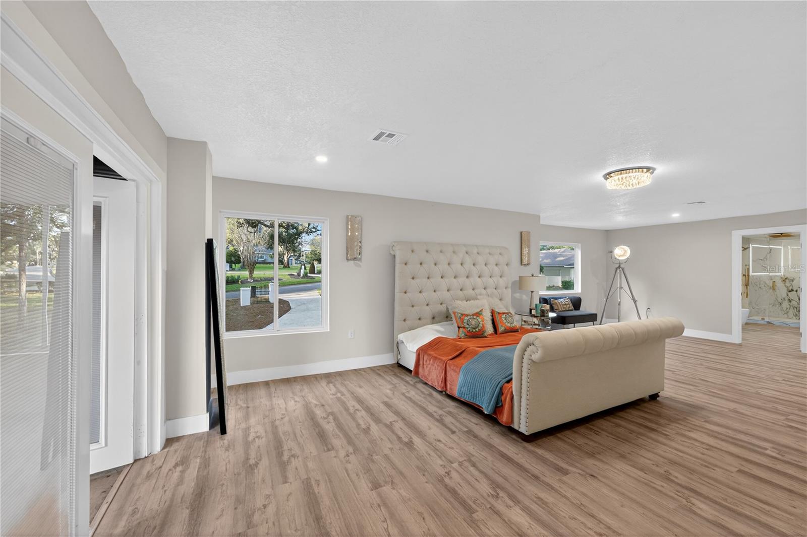 Image 39 of 58 For 305 Sweetwater Club Circle