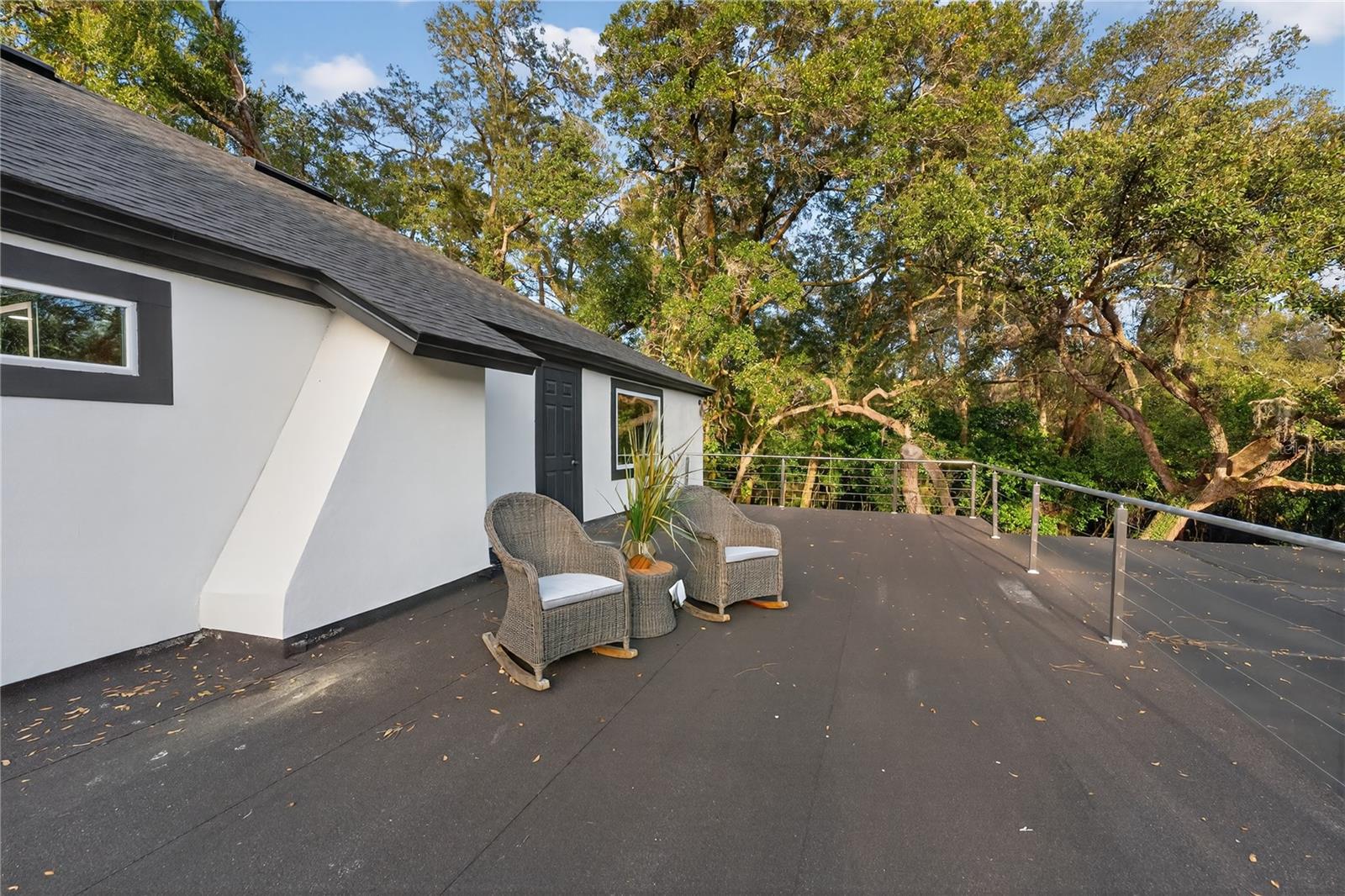 Image 49 of 58 For 305 Sweetwater Club Circle