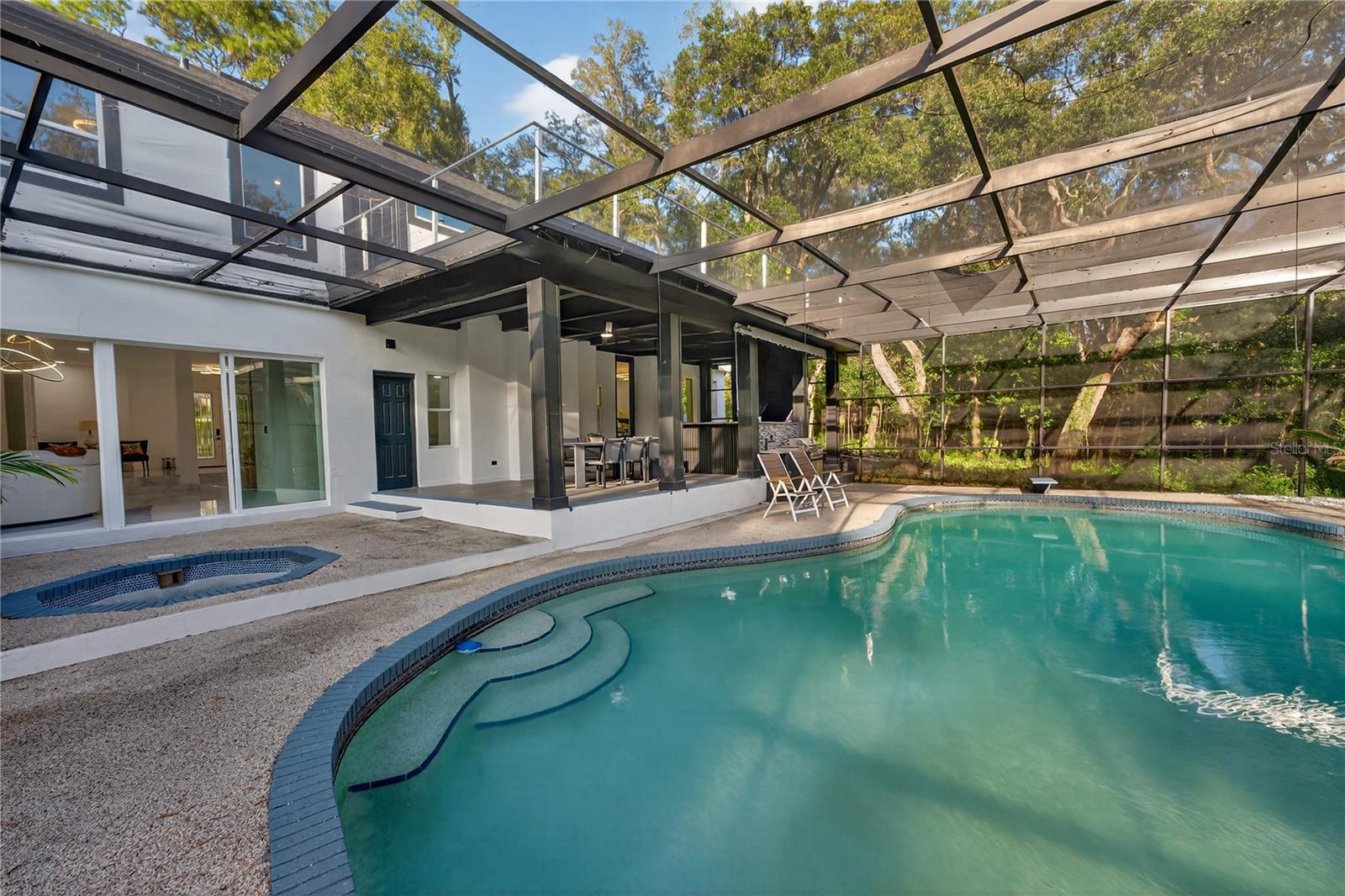 Image 7 of 58 For 305 Sweetwater Club Circle