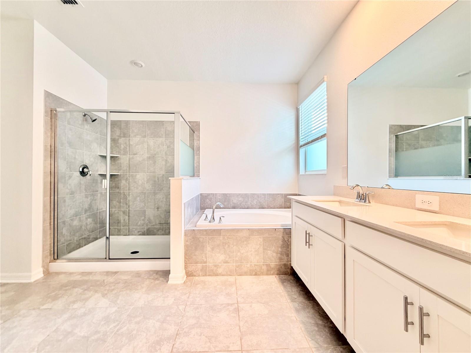 Image 23 of 28 For 16622 Parable Way