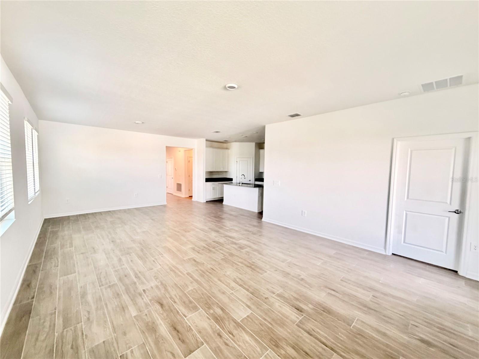 Image 8 of 28 For 16622 Parable Way