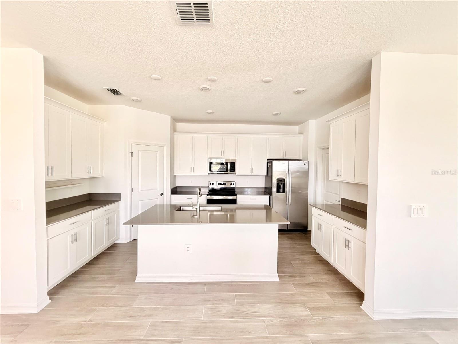 Image 9 of 28 For 16622 Parable Way