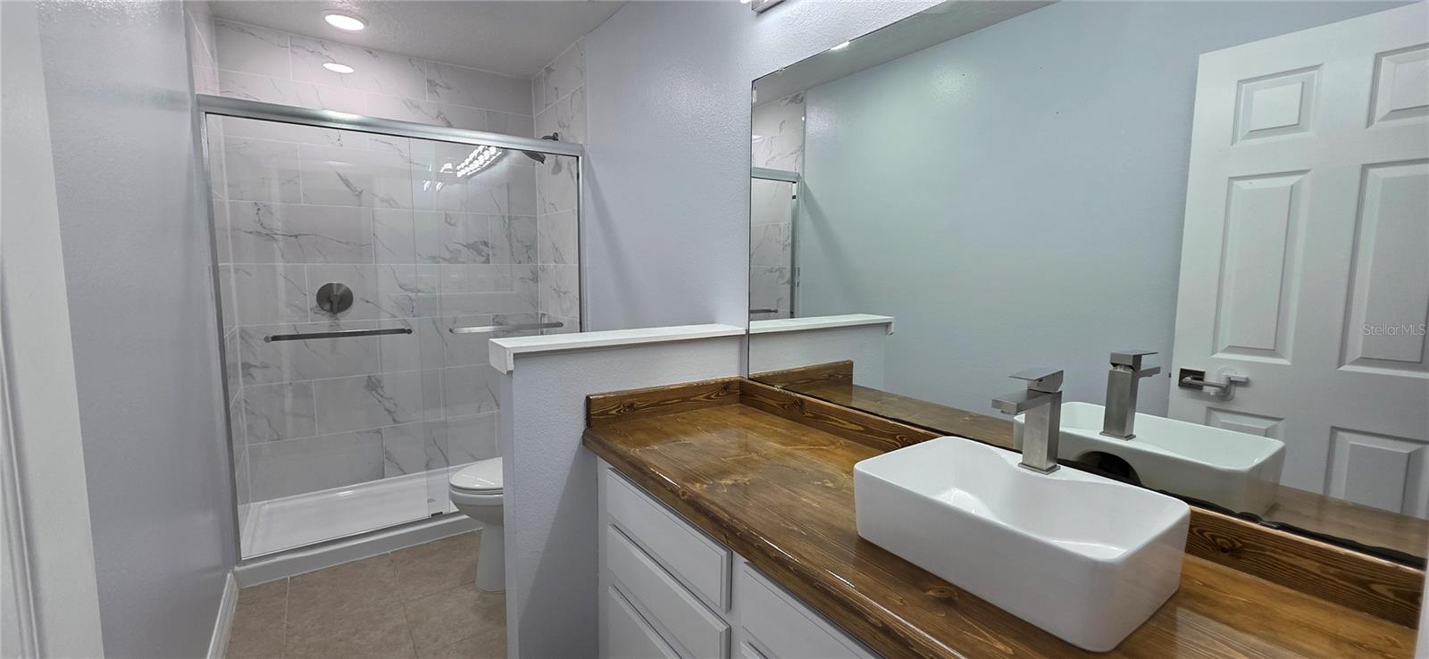 Image 11 of 23 For 520 Cresting Oak Circle 6