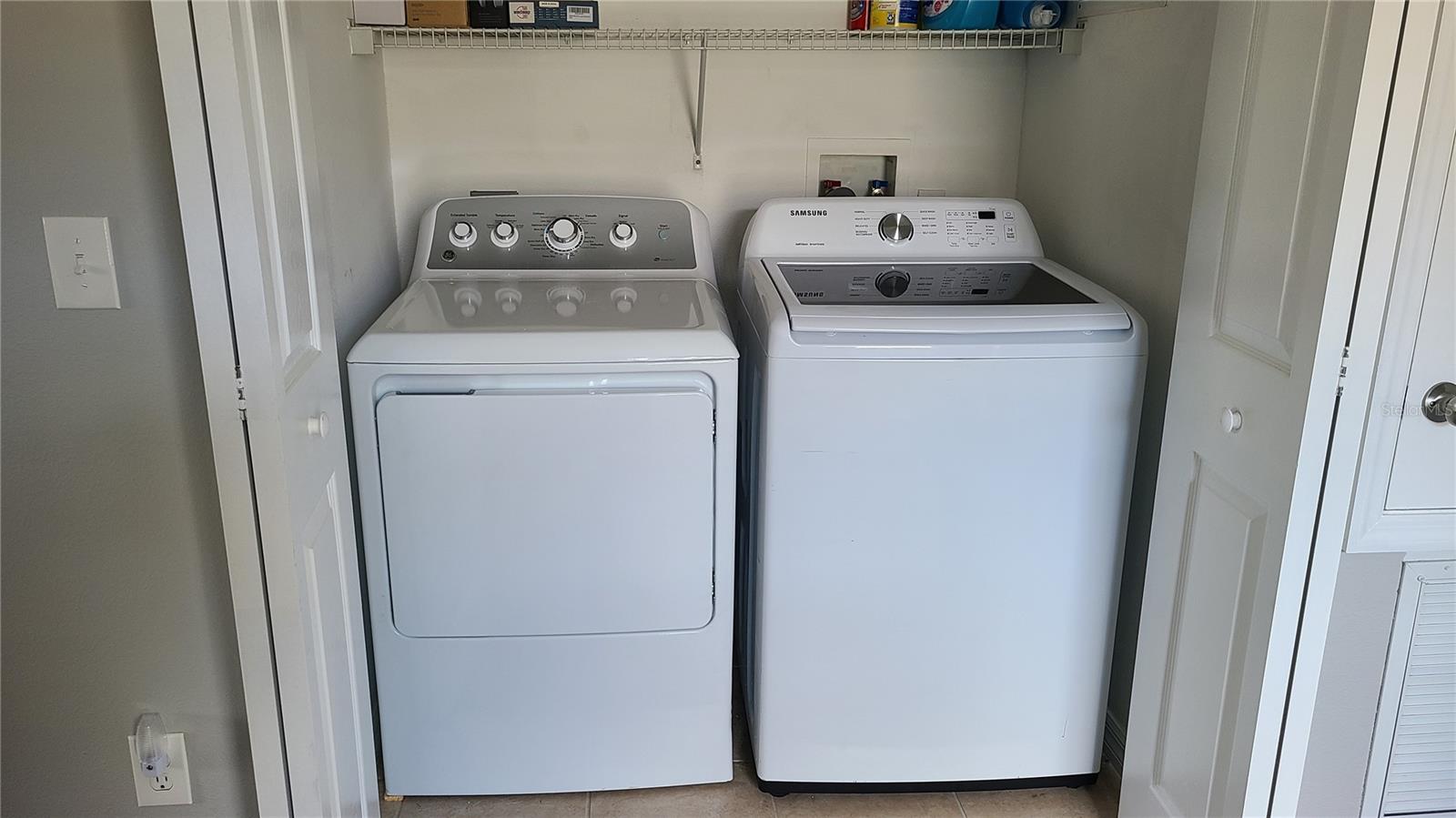 Image 15 of 23 For 520 Cresting Oak Circle 6