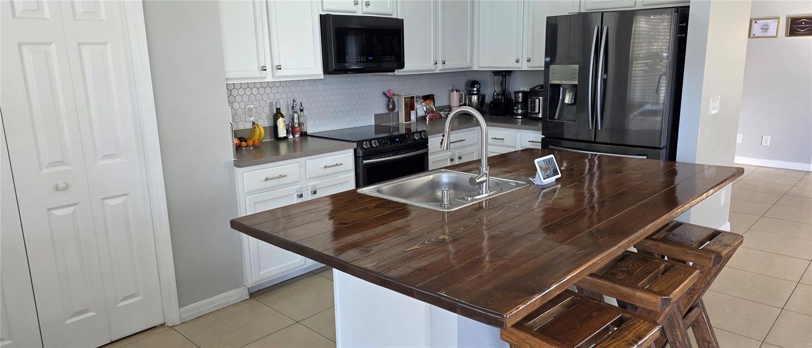 Image 7 of 23 For 520 Cresting Oak Circle 6