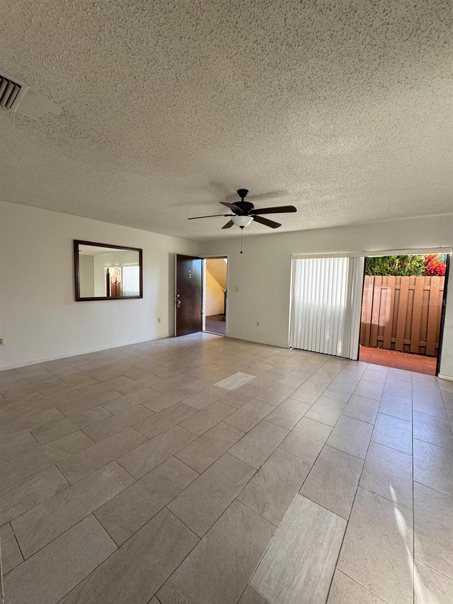 Image 16 of 47 For 2050 Oleander Boulevard #5-202 #10