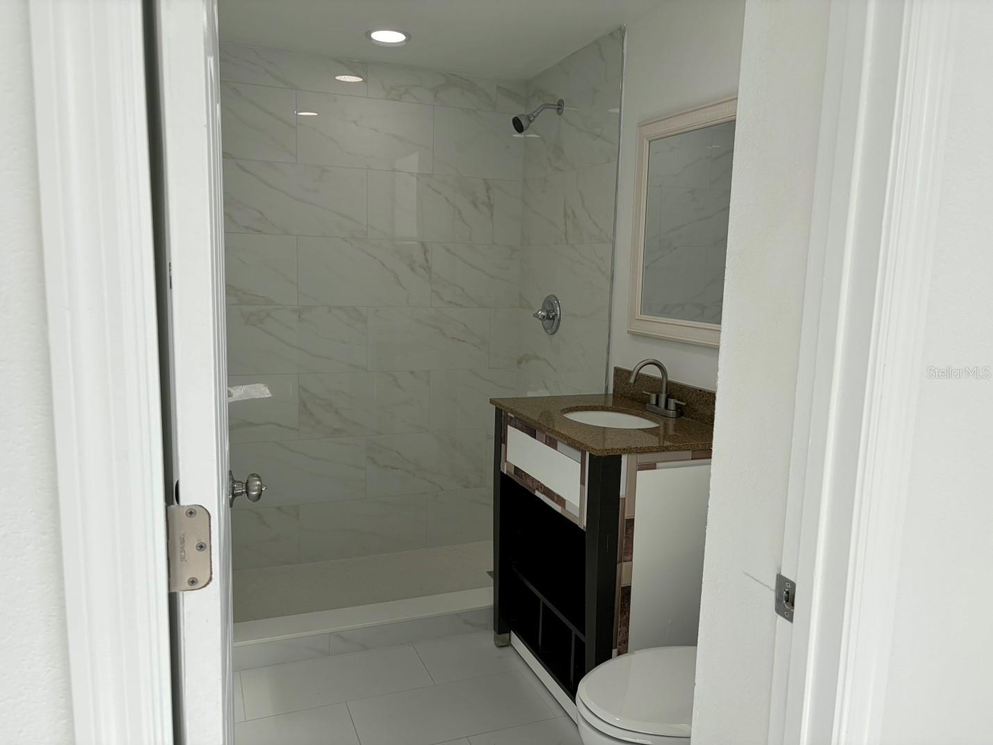 Image 5 of 7 For 535 Romano Avenue