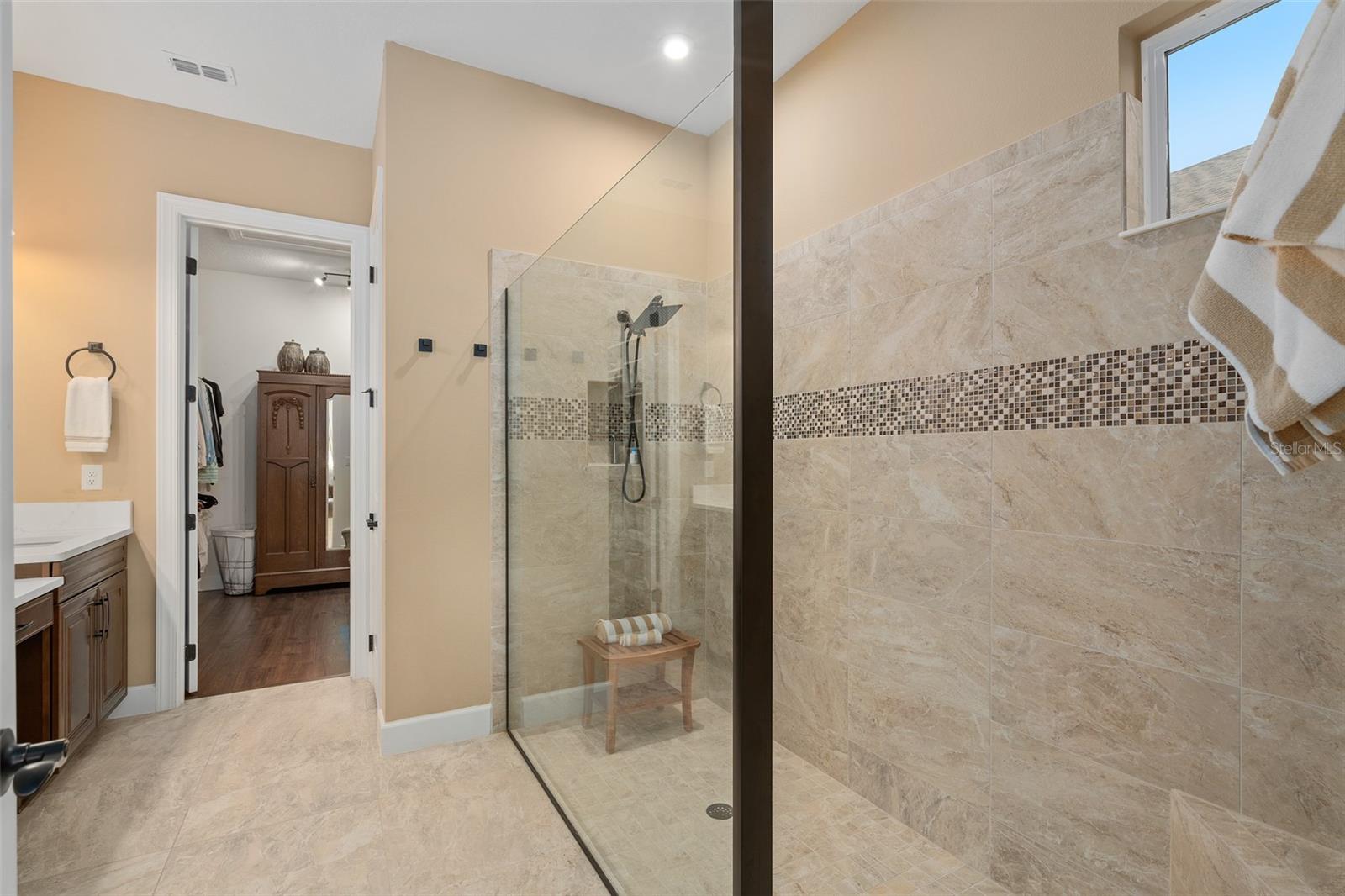 Image 18 of 76 For 2359 Clemblue Road