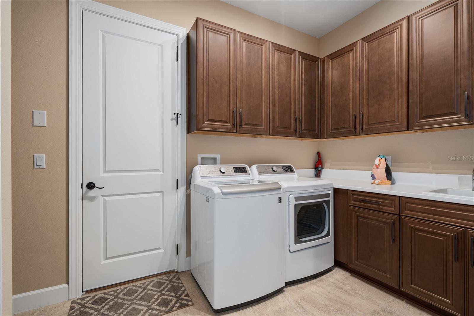 Image 30 of 76 For 2359 Clemblue Road