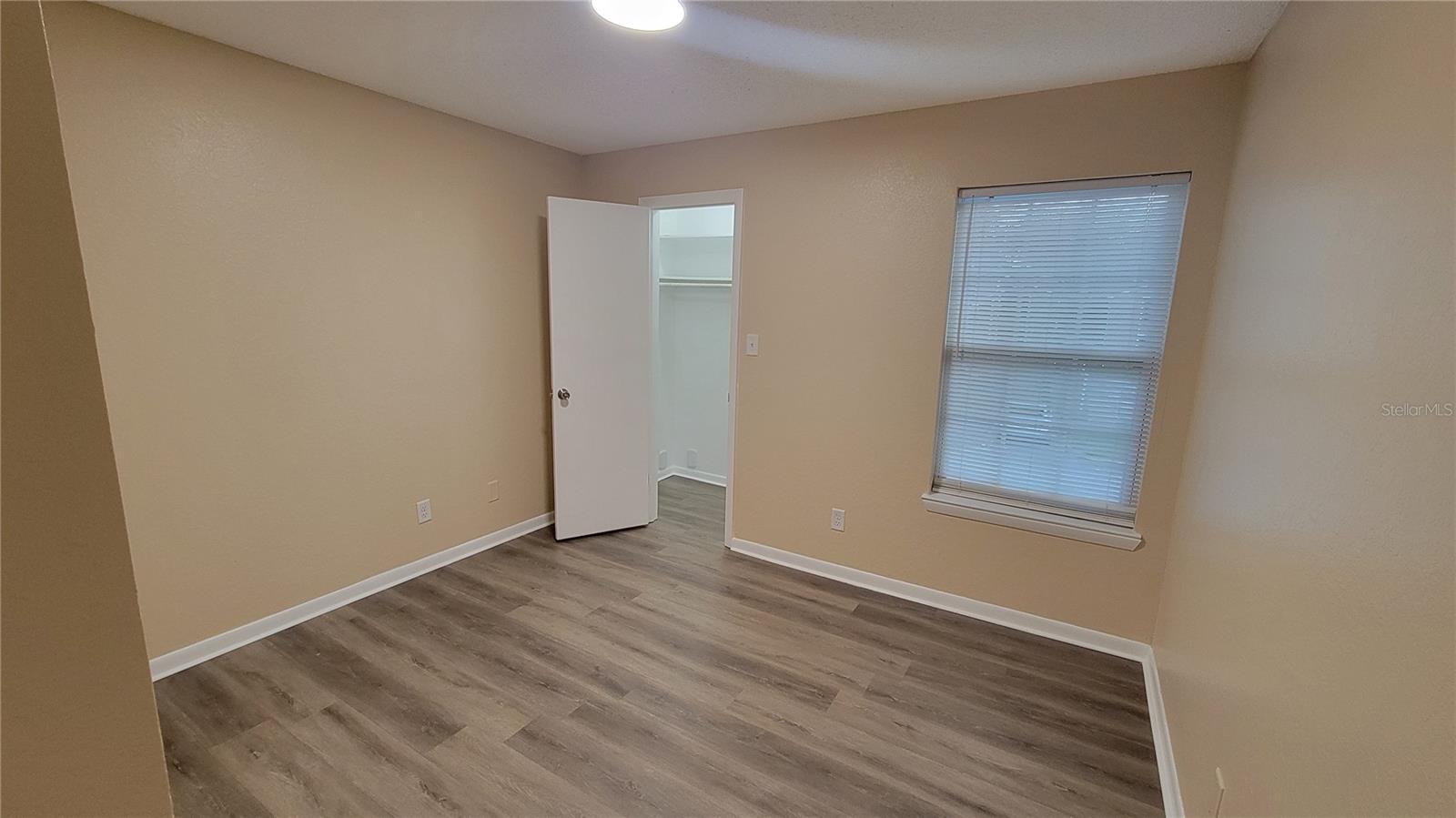 Image 15 of 43 For 5600 Devonbriar Way N202