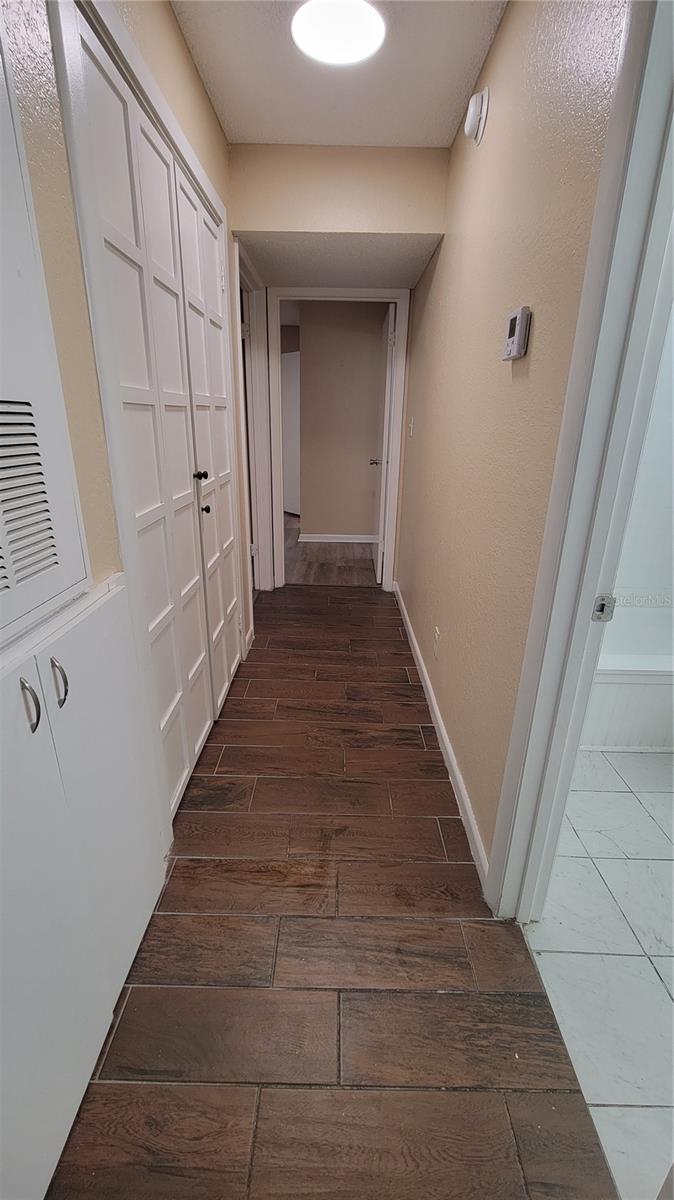 Image 21 of 43 For 5600 Devonbriar Way N202