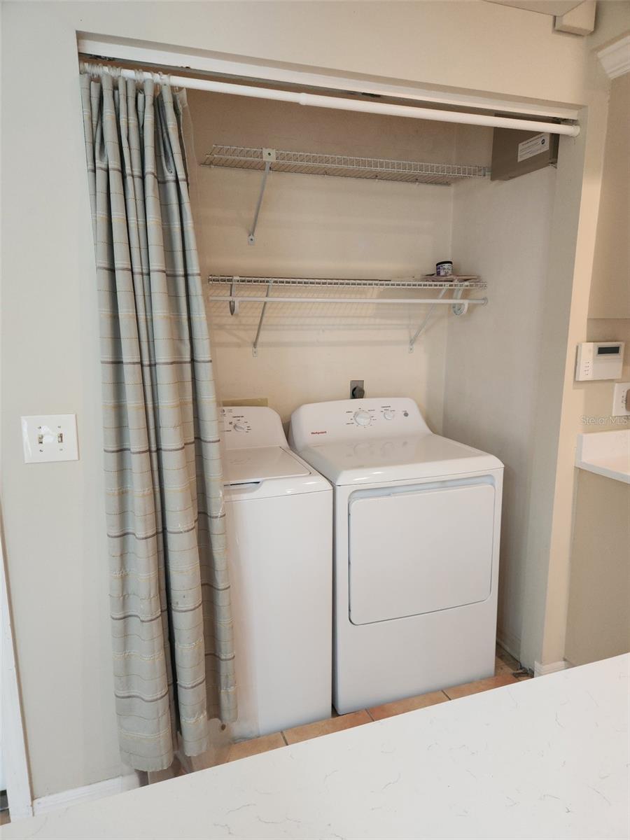 Image 6 of 12 For 927 41st Drive