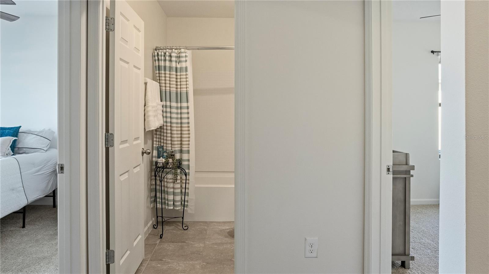 Image 4 of 26 For 5954 Orsino Lane