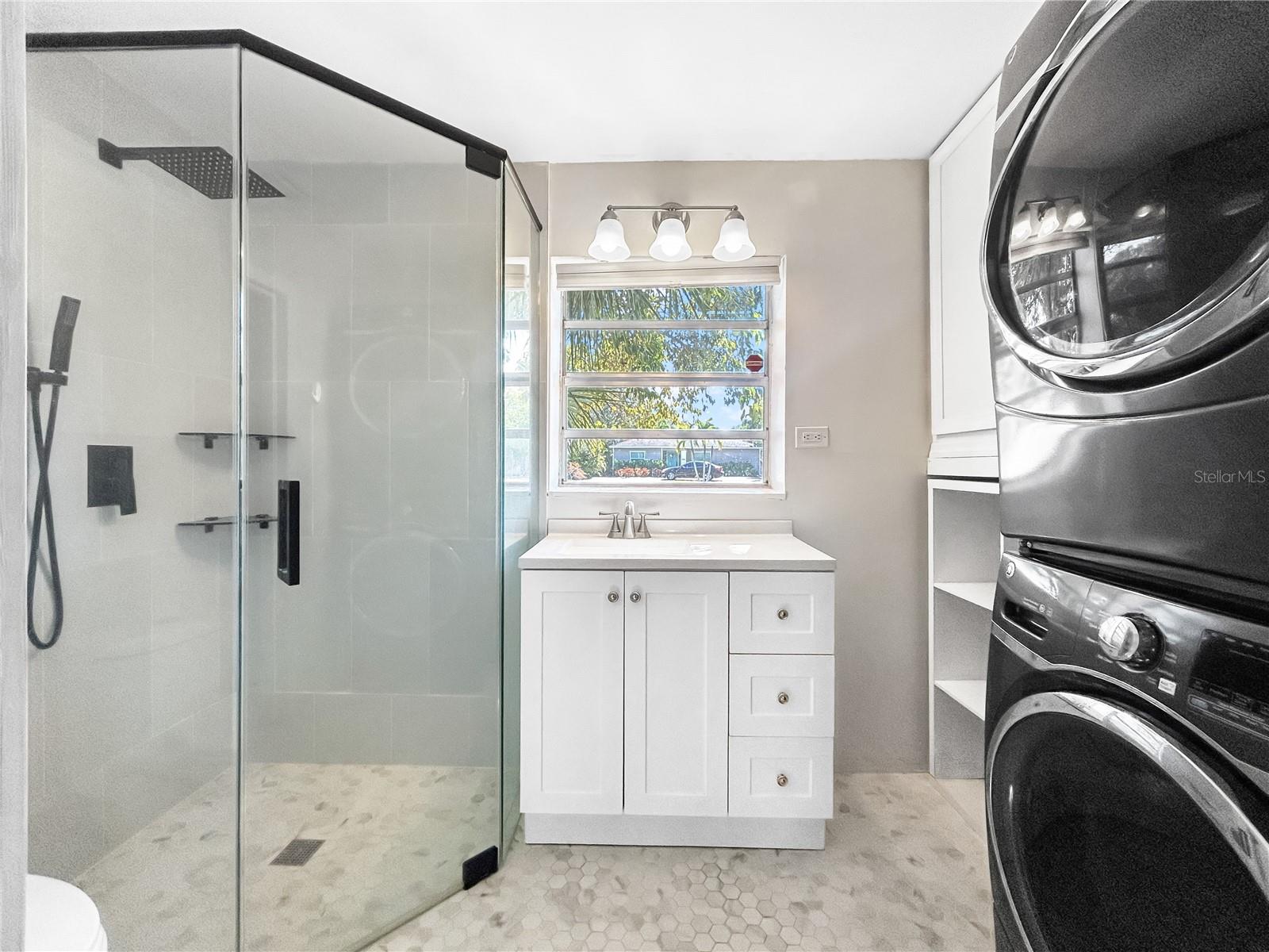 Image 16 of 19 For 441 40th Avenue Ne