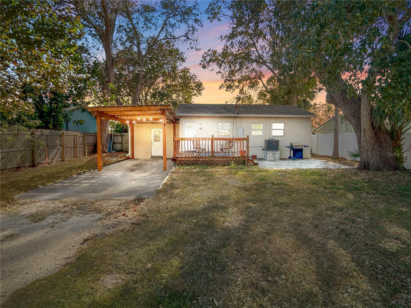 Image 18 of 19 For 441 40th Avenue Ne